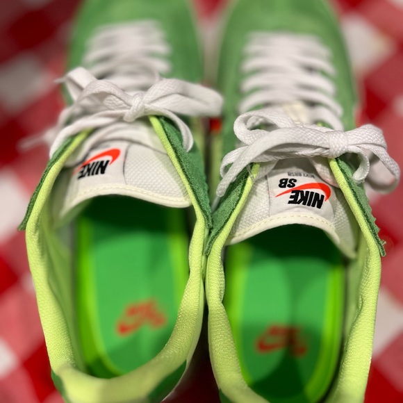 Men’s Nike BRSB Size 11 Limited Colorway Never worn - Picture 4 of 6